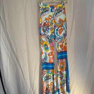 Itzy size Small. Colorful Paisley Flare Pants.